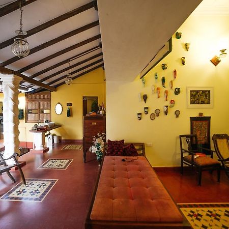 Casa Menezes - A Heritage Goan Homestay Bambolim Bagian luar foto