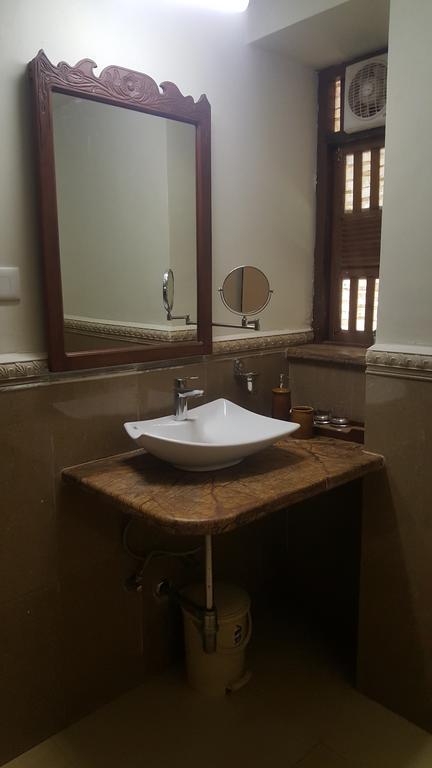 Casa Menezes - A Heritage Goan Homestay Bambolim Ruang foto