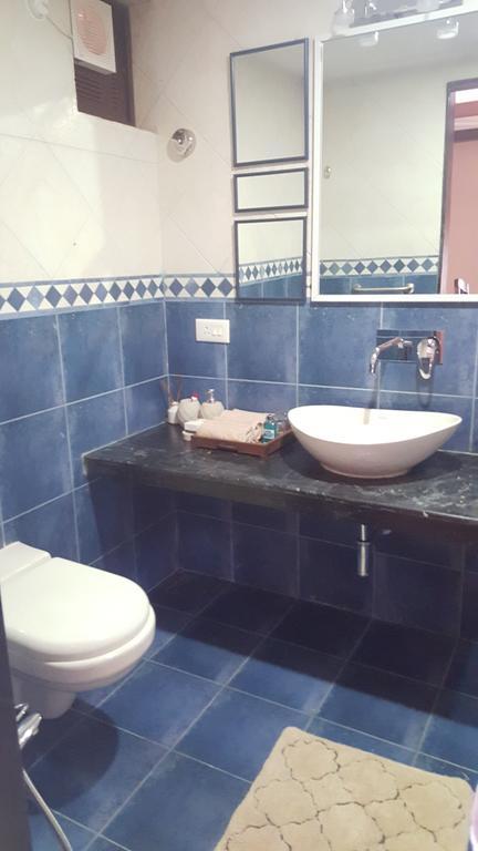 Casa Menezes - A Heritage Goan Homestay Bambolim Ruang foto