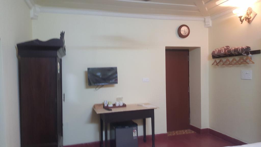 Casa Menezes - A Heritage Goan Homestay Bambolim Ruang foto
