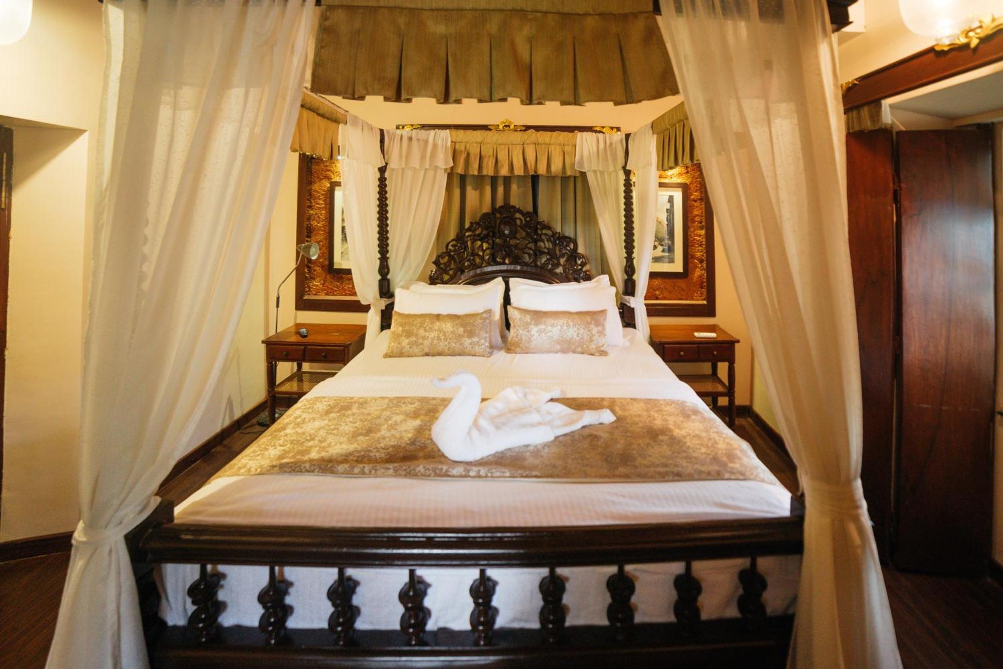 Casa Menezes - A Heritage Goan Homestay Bambolim Bagian luar foto