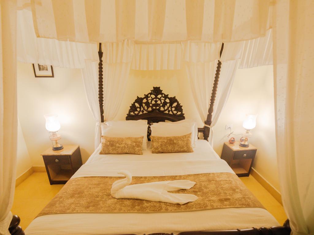 Casa Menezes - A Heritage Goan Homestay Bambolim Bagian luar foto