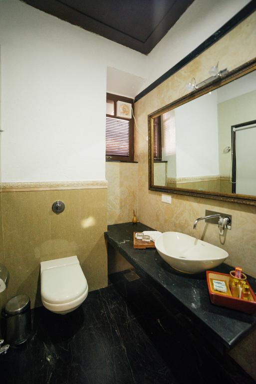 Casa Menezes - A Heritage Goan Homestay Bambolim Bagian luar foto
