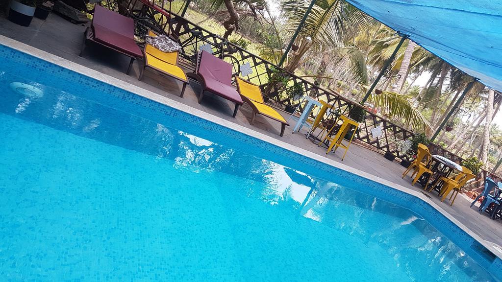 Casa Menezes - A Heritage Goan Homestay Bambolim Bagian luar foto