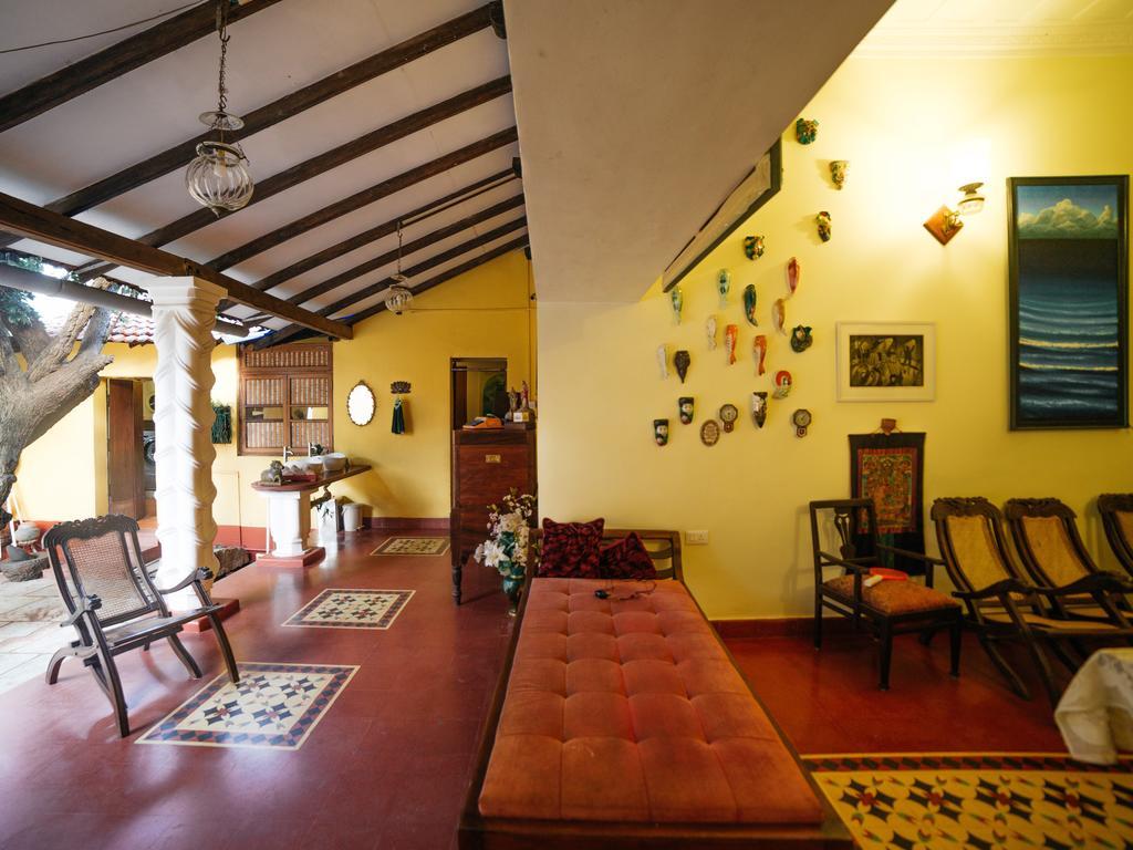 Casa Menezes - A Heritage Goan Homestay Bambolim Bagian luar foto