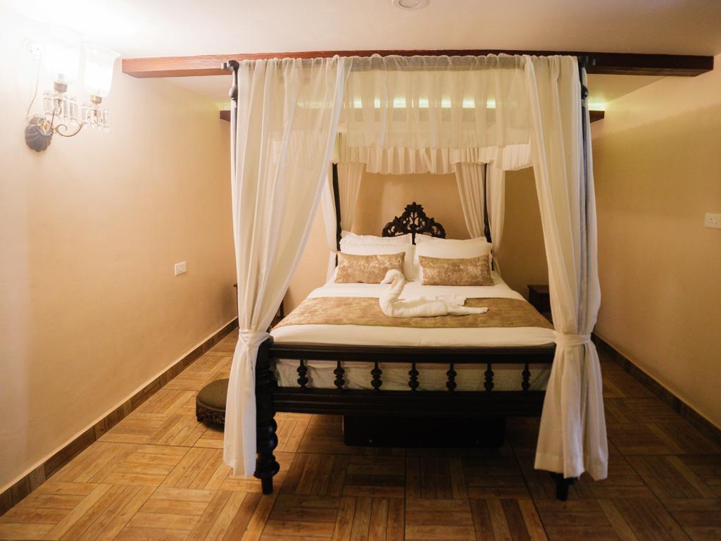 Casa Menezes - A Heritage Goan Homestay Bambolim Bagian luar foto