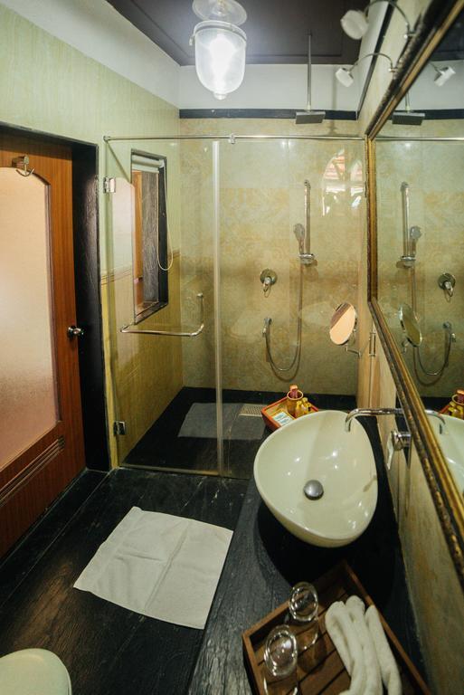 Casa Menezes - A Heritage Goan Homestay Bambolim Bagian luar foto