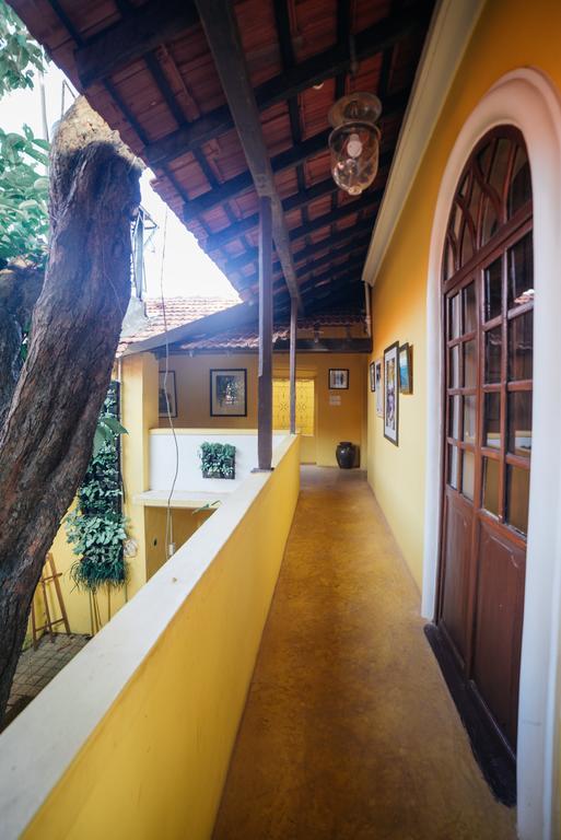 Casa Menezes - A Heritage Goan Homestay Bambolim Bagian luar foto