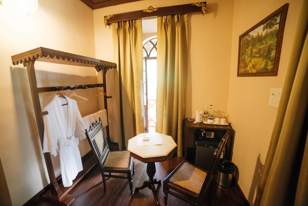 Casa Menezes - A Heritage Goan Homestay Bambolim Bagian luar foto